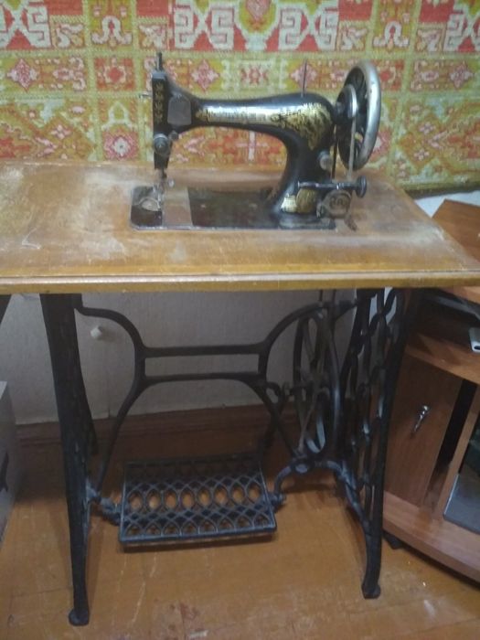 Швейная машинка singer