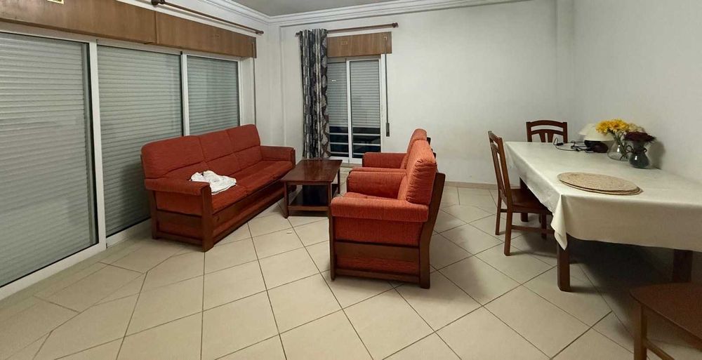 T1 em Armação de Pêra, com estacionamento e piscina