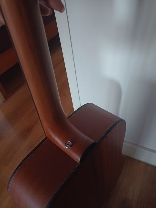 Okazja ! Gitara akustyczna Takamine + futerał