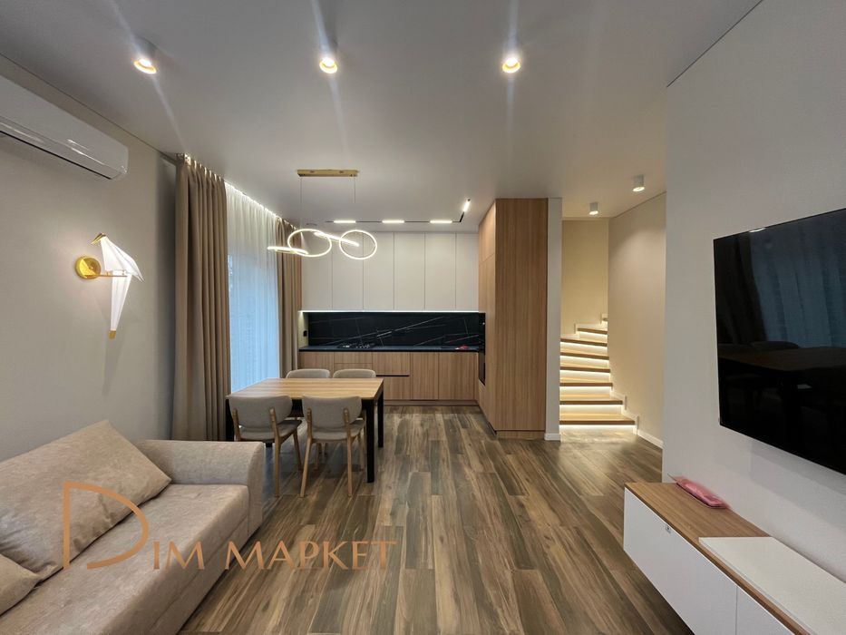 Квадробудинок з ремонтом|меблямиІтехнікою‼️свій заїзд