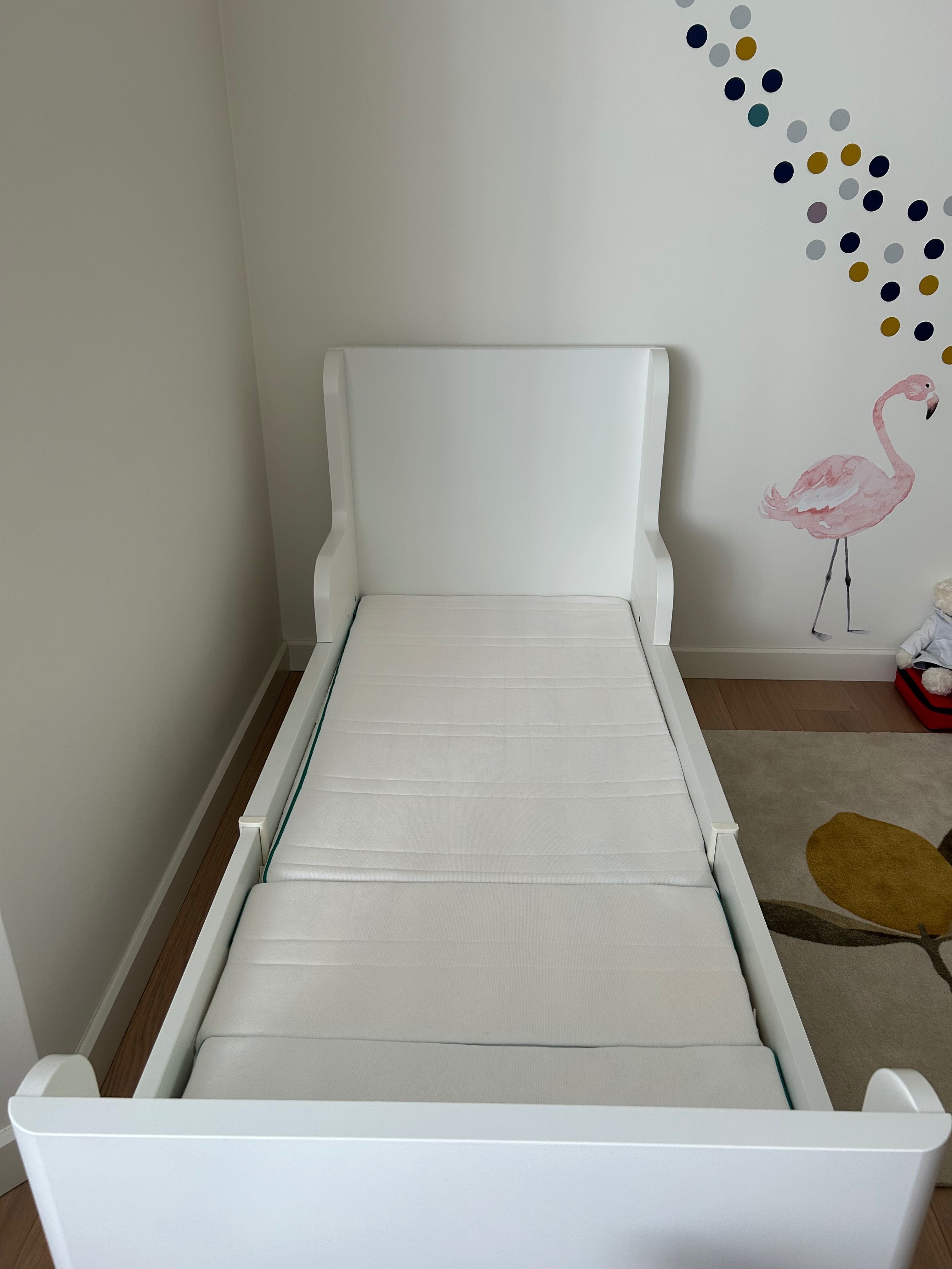 Ikea Busunge łóżko białe z materacem