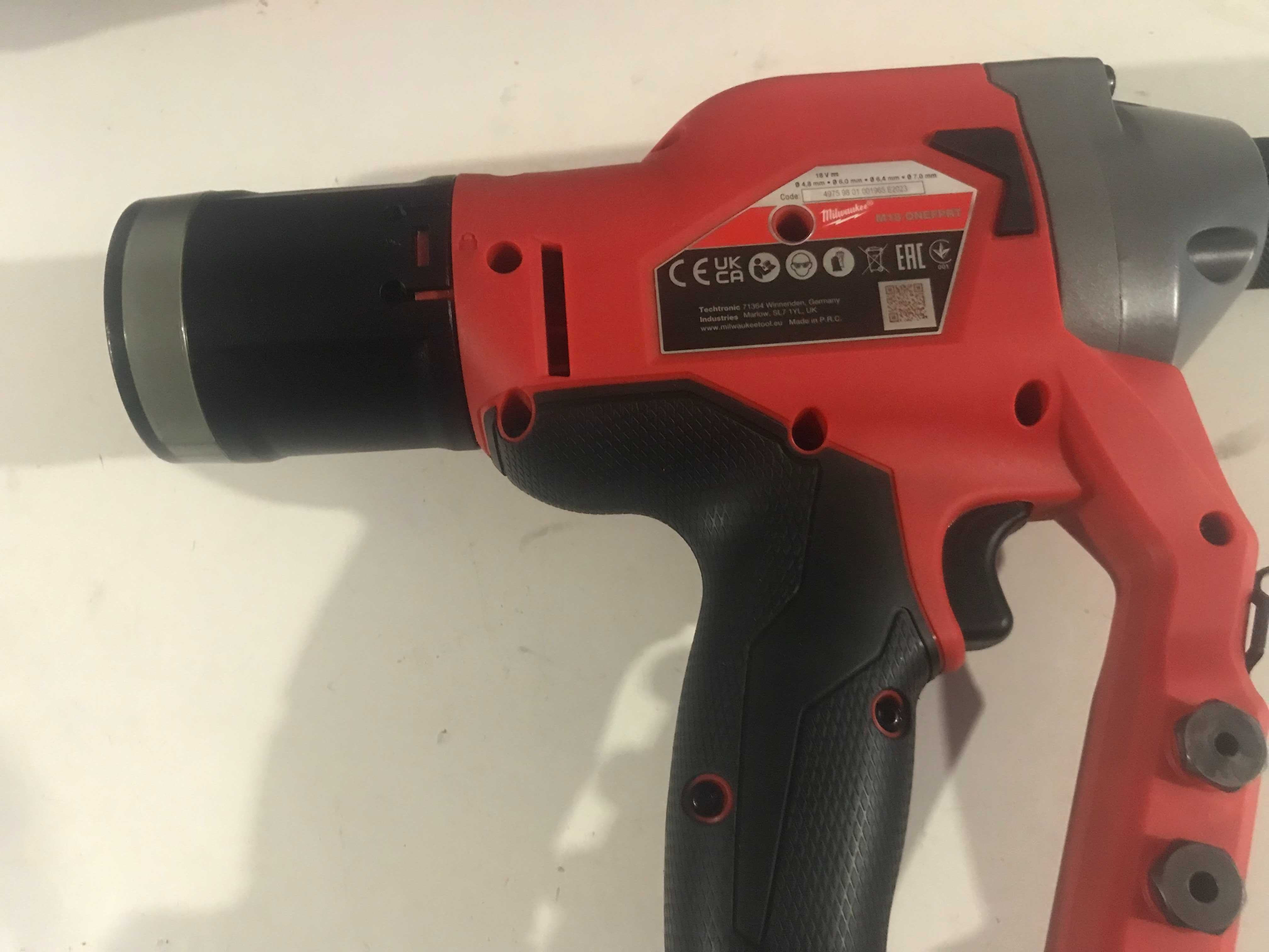 Заклепочник акумуляторний Milwaukee M18 ONEFPRT-202Xз Англії