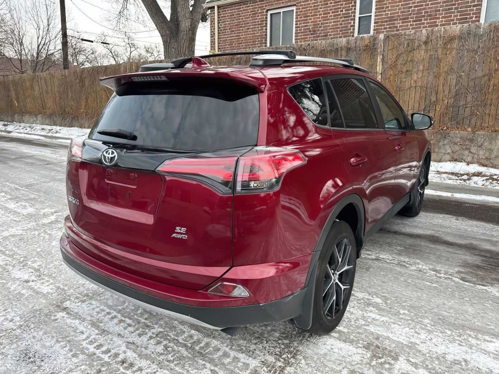 2018 Toyota RAV4 SE