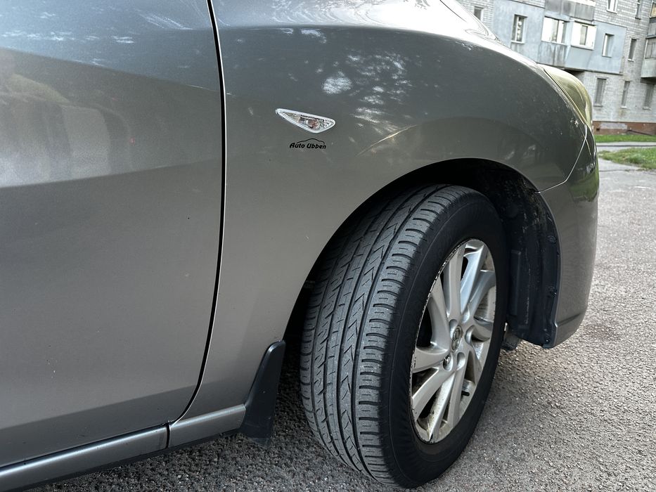 Продам Mazda 5 (мінівен )