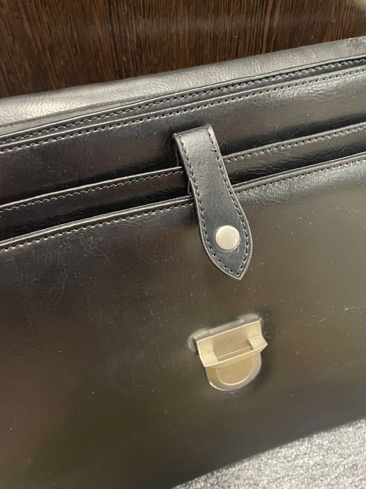 Чоловічий шкіряний портфель Prada бу