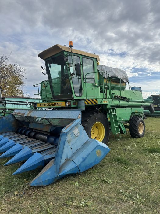 Комбайн дон 1500б