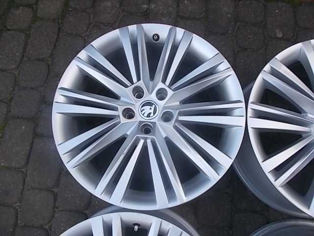 Felgi Aluminiowe SKODA SUPERB III 3 SEAT AUDI VW 8Jx19H2 5x112 ET44