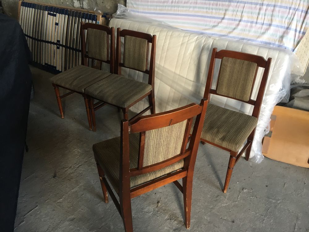 Крісла дерев’яні для вітальні чи кухні