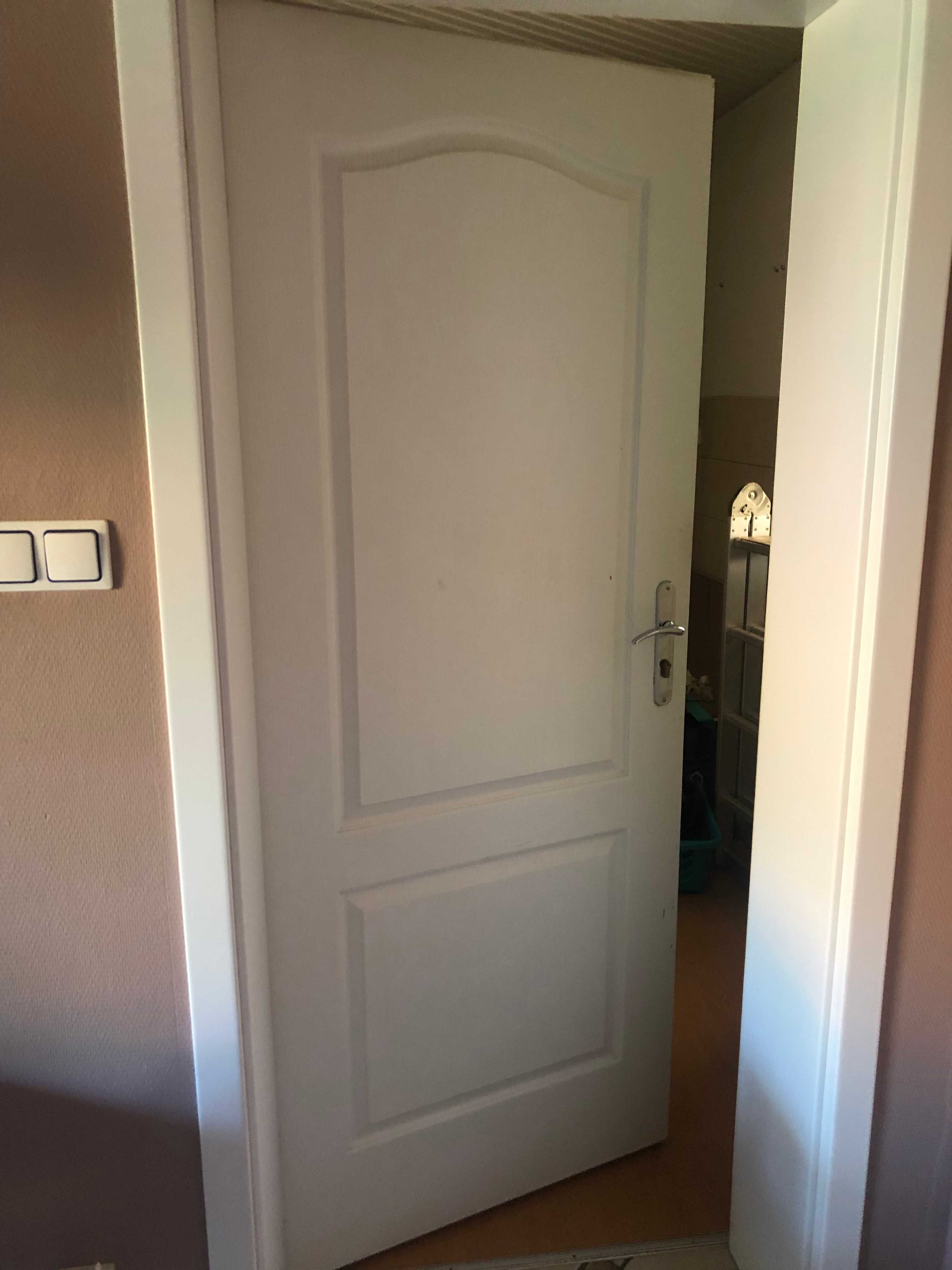 Drzwi PORTA 80-tki z ościeżnicami 7 szt.