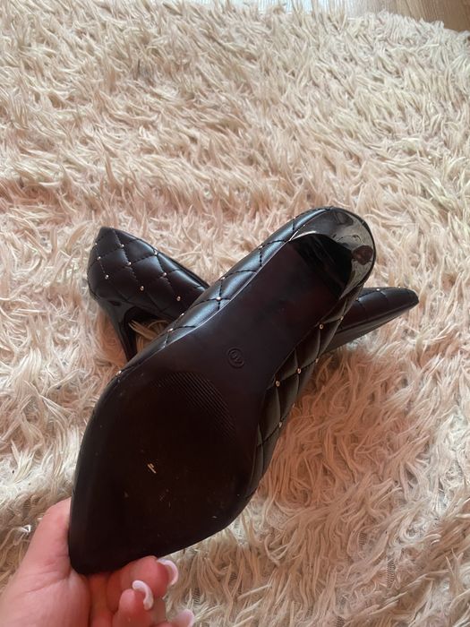 туфлі лодочки човники на підборі чорні