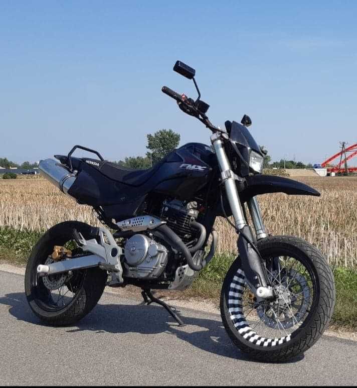 Honda FMX 650 supermoto