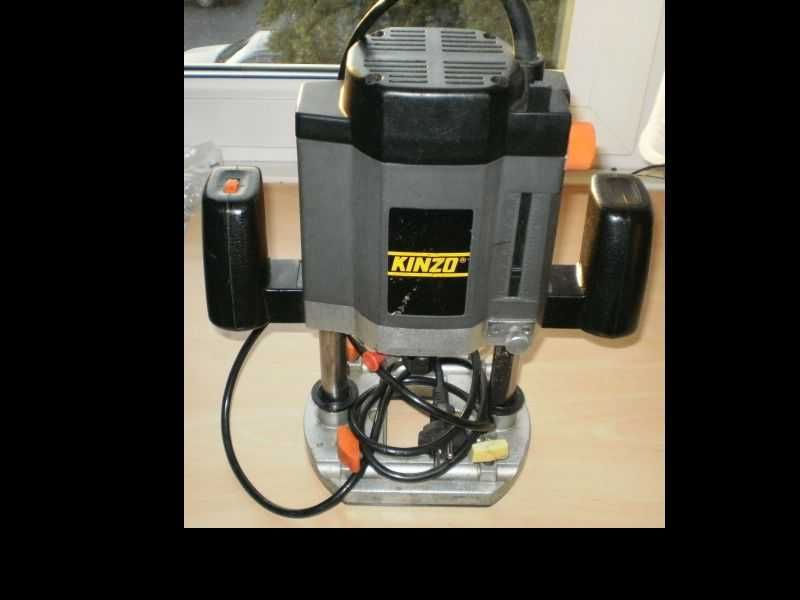 Frezarka górnowrzecionowa KINZO 25C46 MOCNA 1800 W + 12 frezów