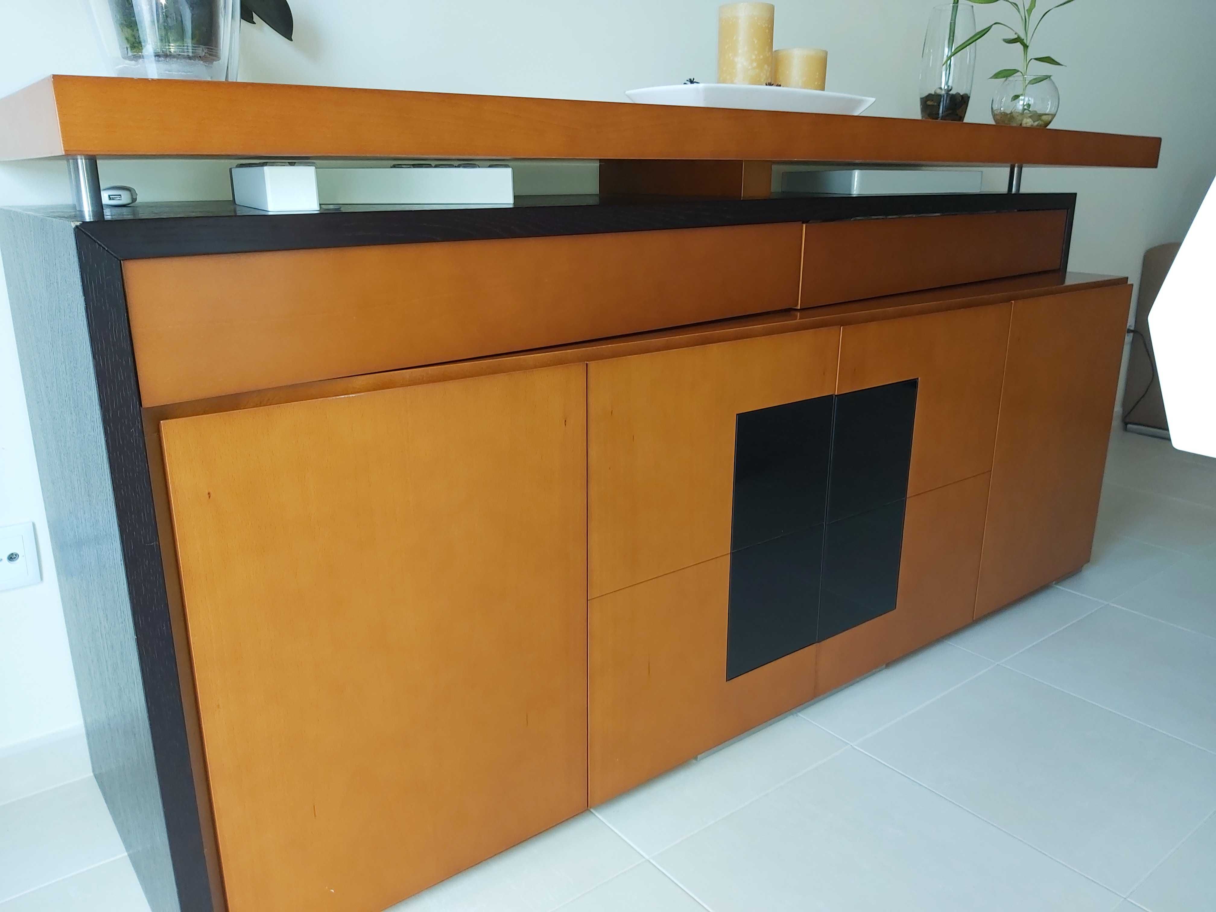 Móveis de sala e cozinha