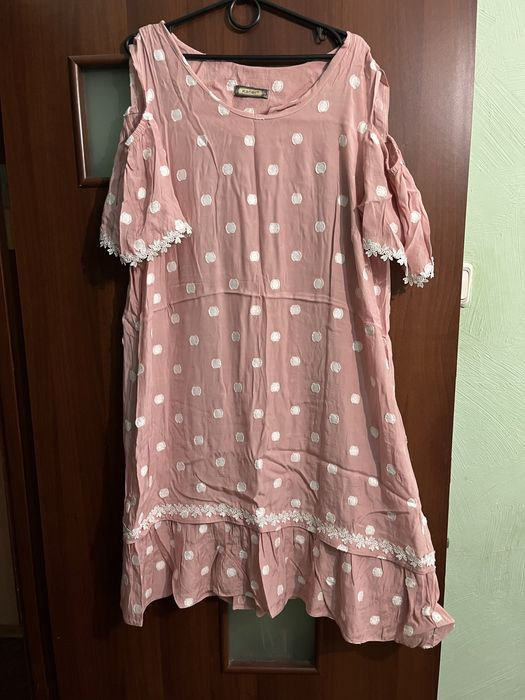 Женские футболки и платье больших размеров