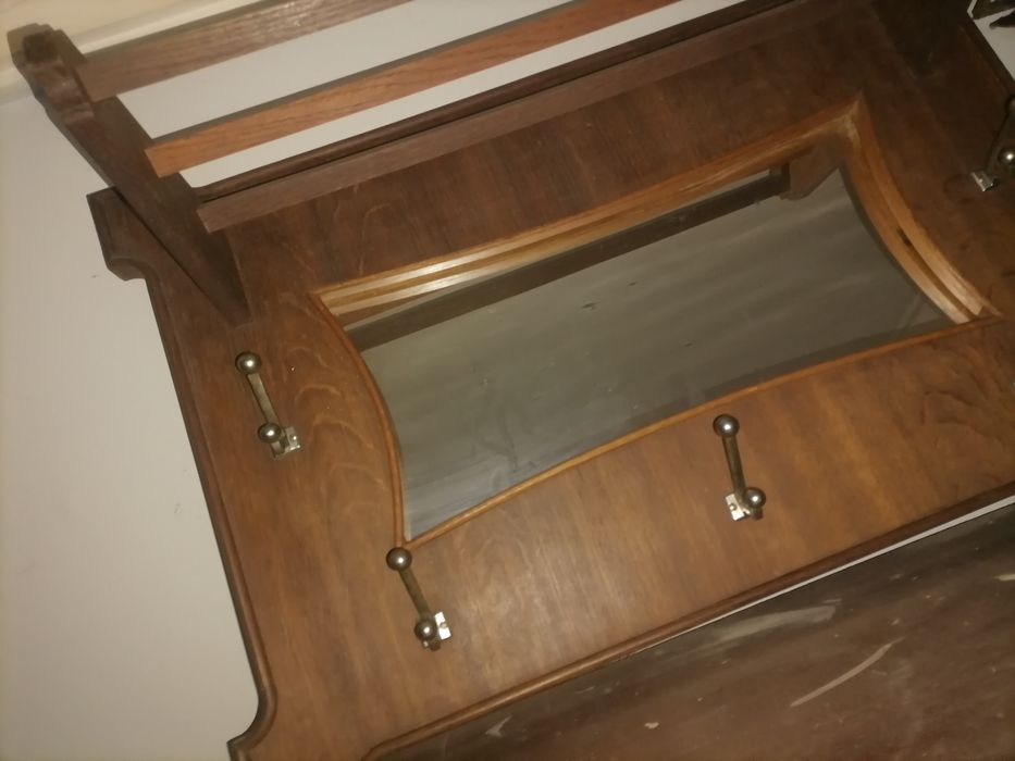 Bengaleiro antigo com espelho por 25 €