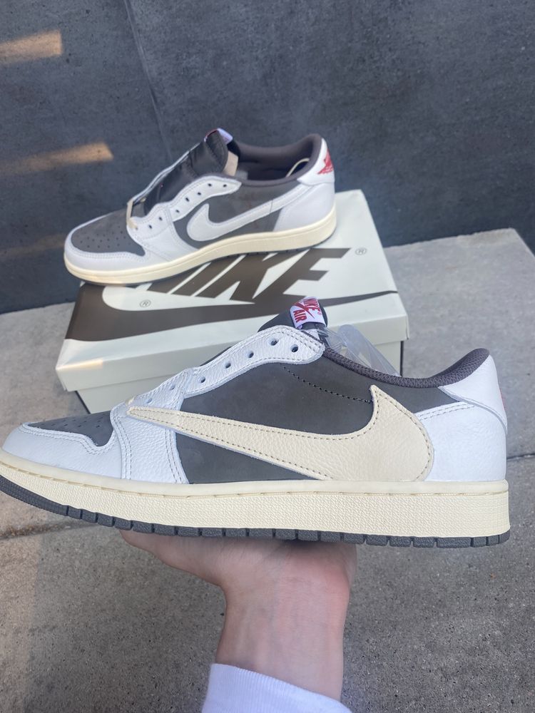 Air Jordan 1 Low OG SP x Travis Scott Reverse Mocha