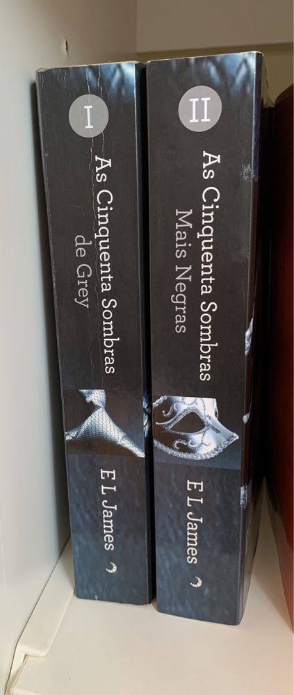 Livro "Às cinquenta sombras de Grey"