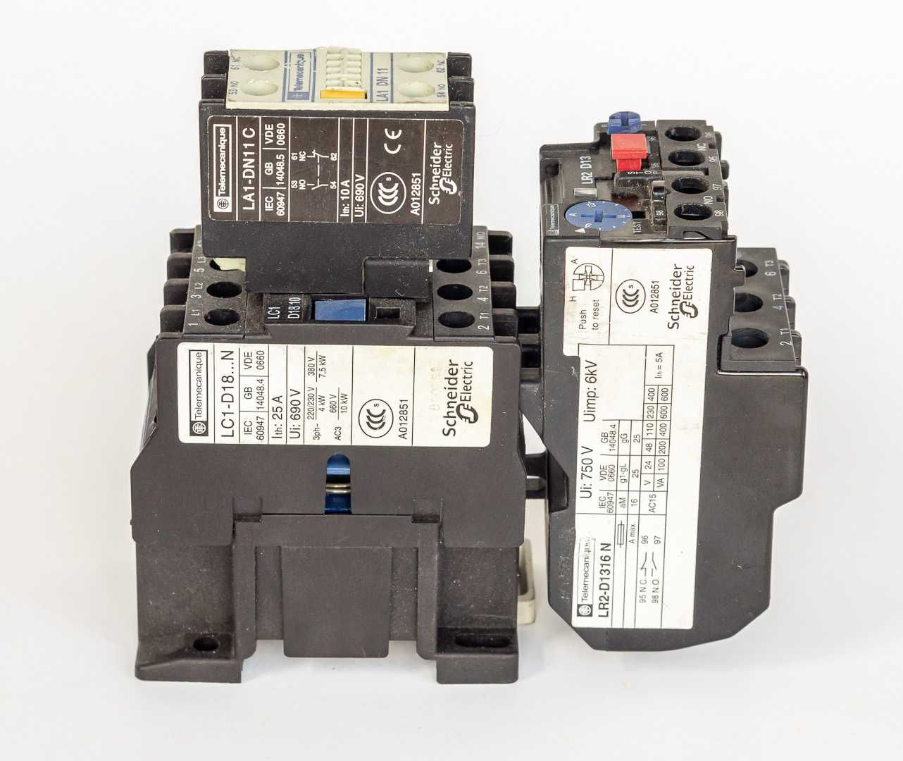 Контактор Telemecanique LC1-D18-10 24VAC 7,5kW 3L+2NO+1NC