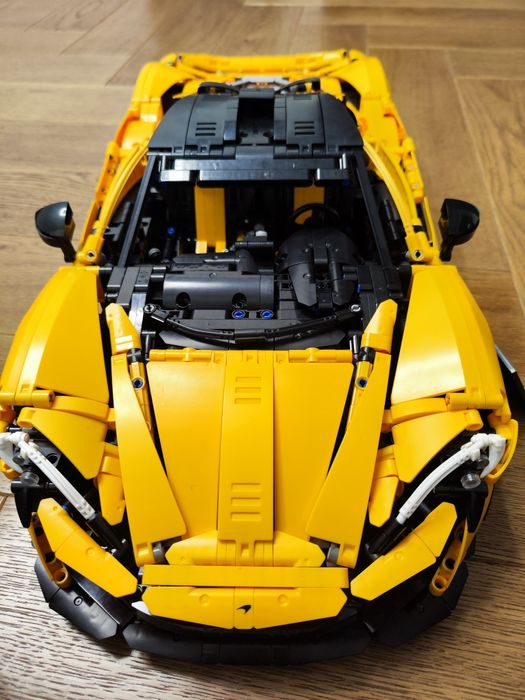 Model Mclaren P1