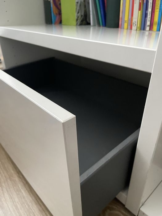 Sprzedam pilnie meble, regał dla dziecka, biblioteczka, biała szafa