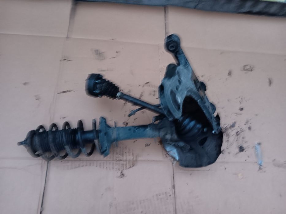 VW Golf IV 1.4 1.6 mcpherson wahacz półoś zwrotnica lewa lewy przód