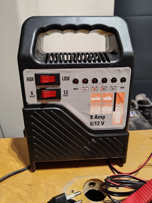 Prostownik używany 6/12V 8A wolne szybkie ładowanie