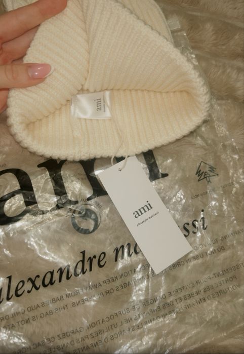 Шапка Ami жіноча