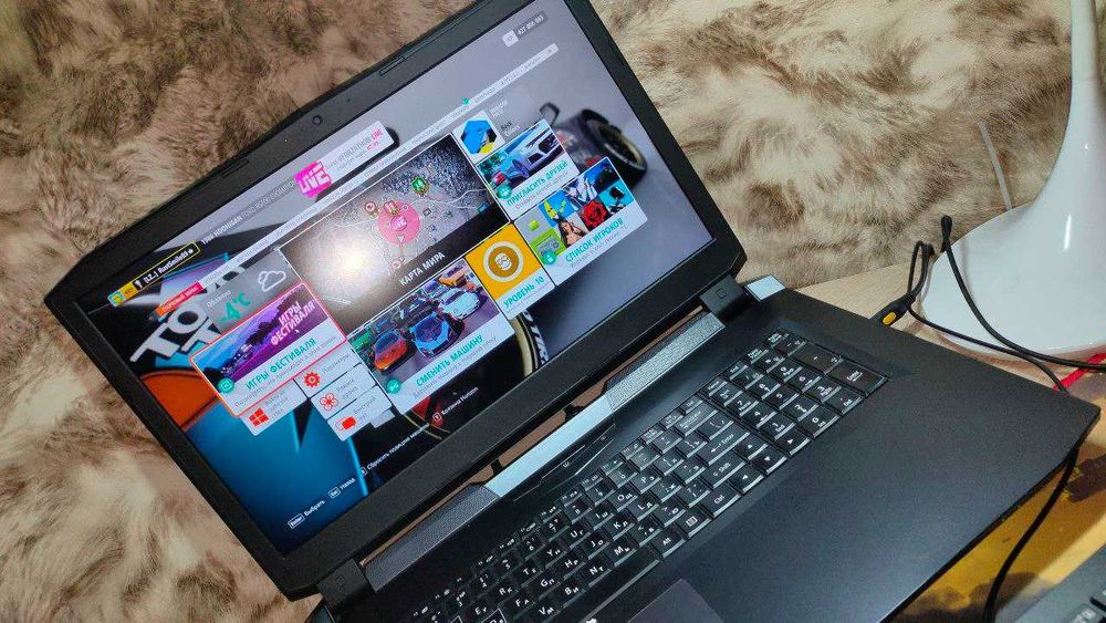 ноутбук Clevo P775TM1