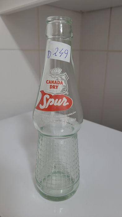 Garrafa antiga pirogravada Canada Dry (Spur) 200cc