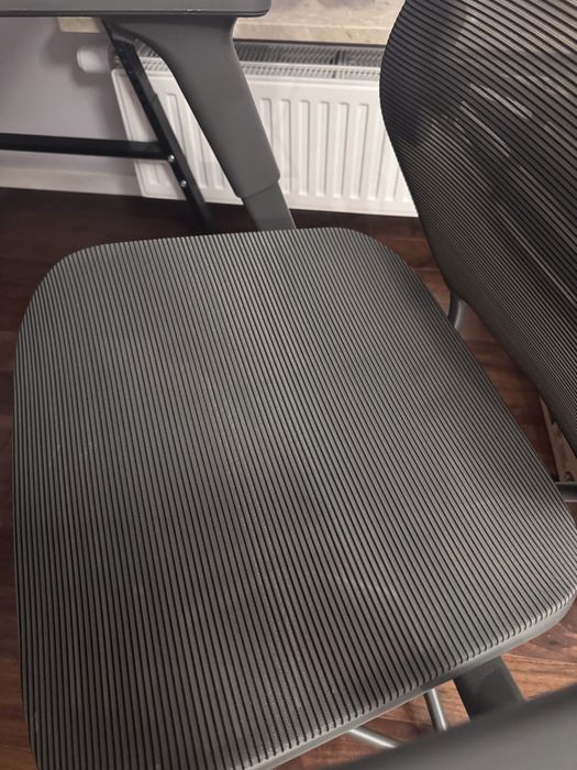 Krzesło gamingowe IKEA STYRSPEL – ciemnoszare, jak nowe, 4 miesiące