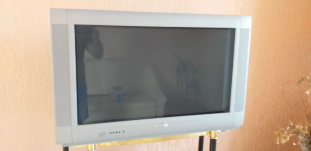 Плоский Телевизор PHILIPS, 32", 100Hz. Рабочий