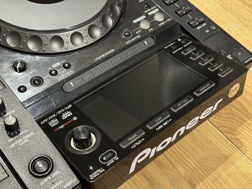 2x Pioneer CDJ 2000 Nexus - Odtwarzacze