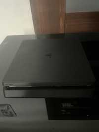 PlayStation 4 slim 1TB, 1 pad, Gta 5