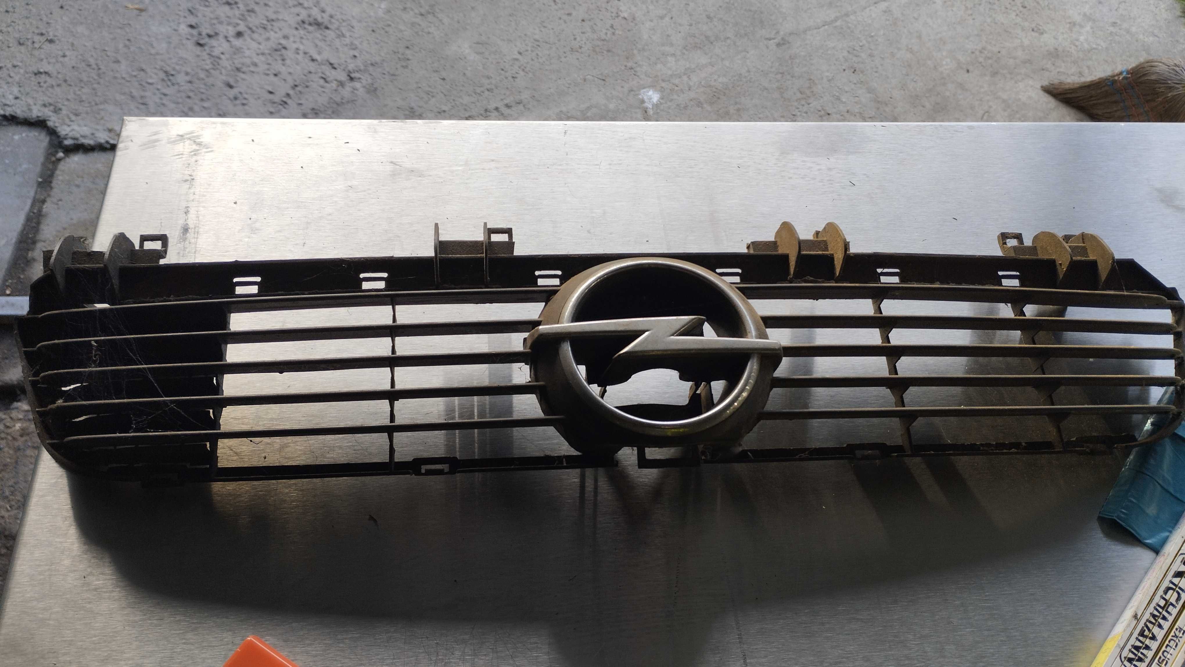 Grill atrapa opel corsa/astra