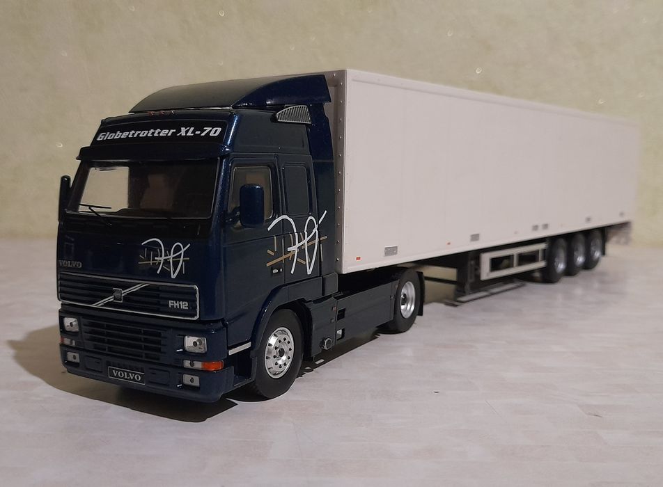 Eligor   1 / 4 3 .