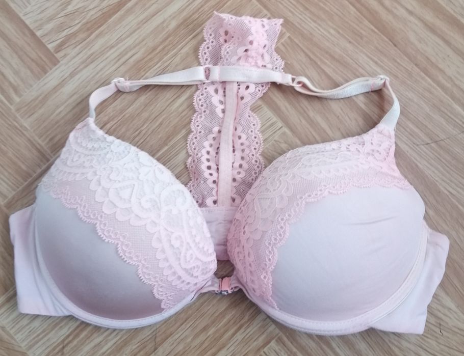 Бюстгальтер. Жіноча білизна. Стан нових. Розпродаж.