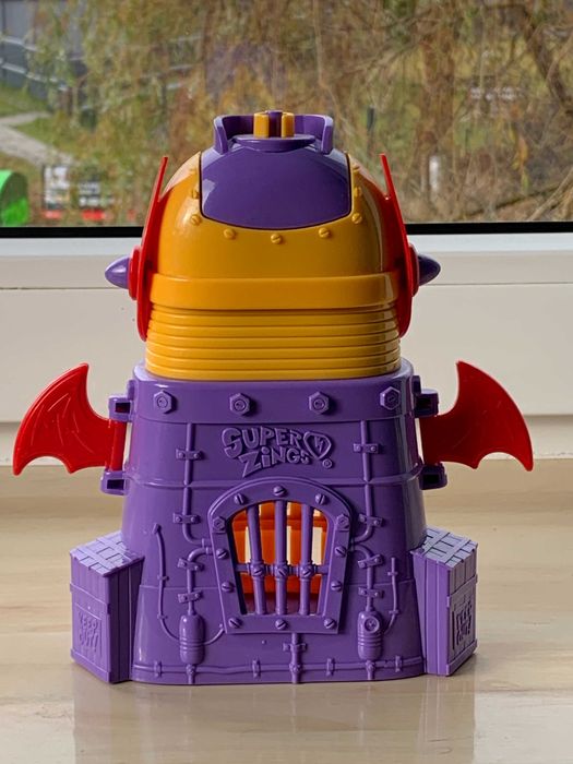 Baza super zings więzienie Super Zings Tower