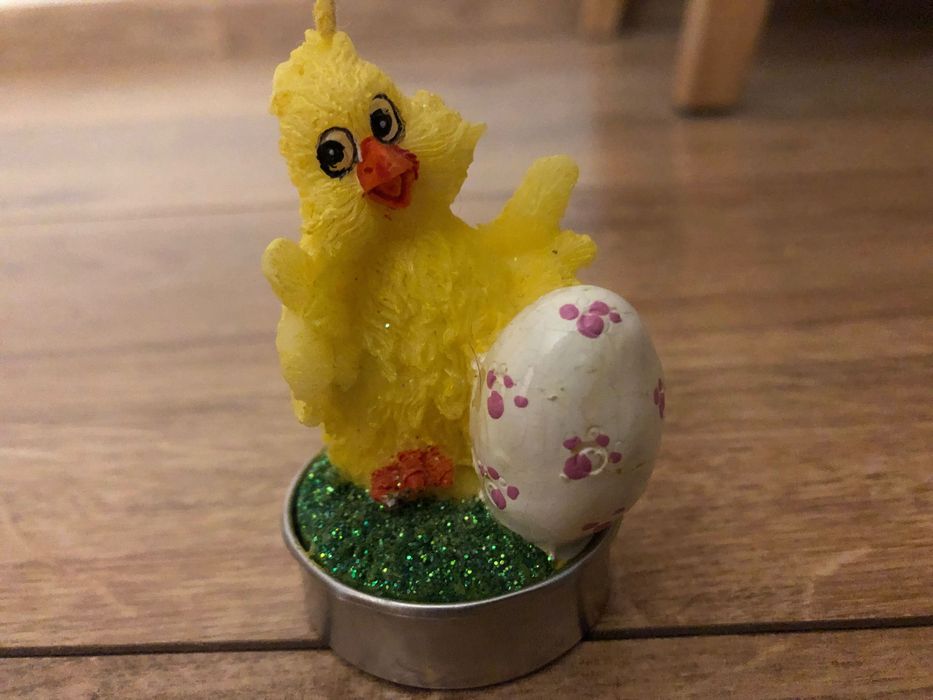 Świeczka Wielkanoc kurczaczek