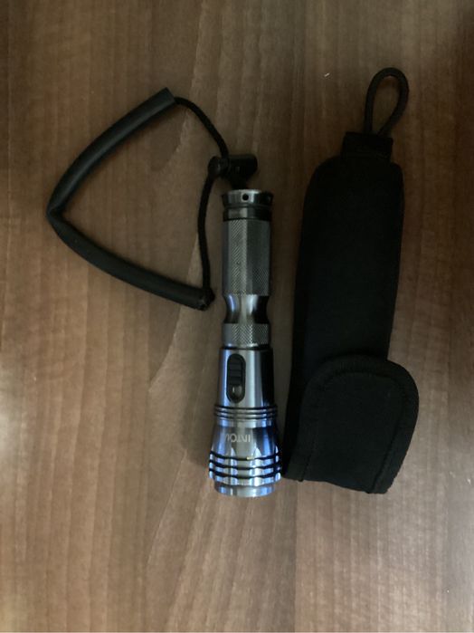 Фанарик  тактический  влагостойкий.