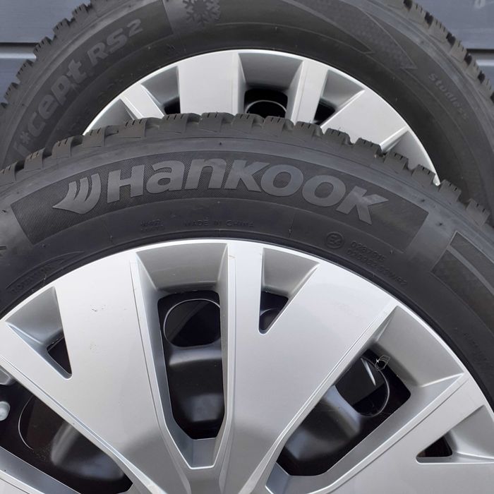 Nowe opony zimowe 195/60R16 na felgach stalowych VW 6x16  5x100  et 35