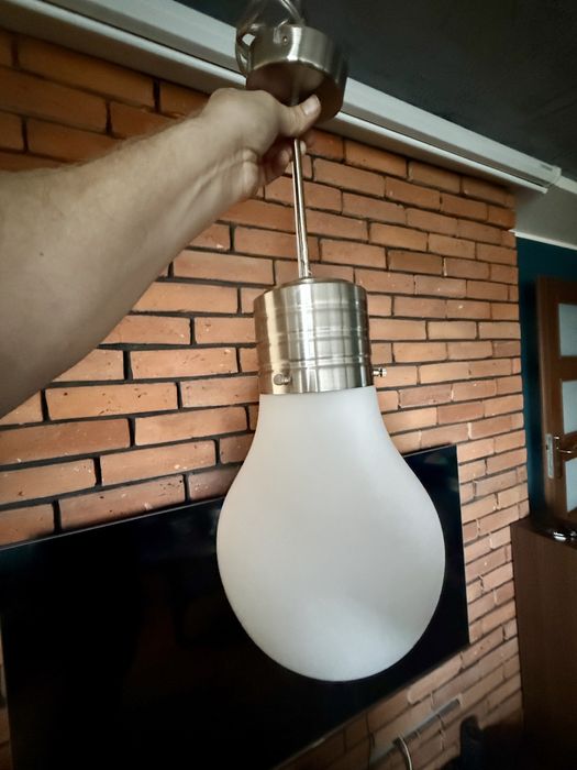 Lampa żarówka sufitowa młodzieżowa