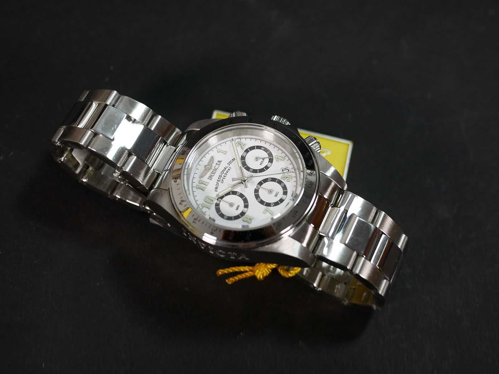 Часы Invicta 17023 из коллекции Speedway Collection  с коробкой