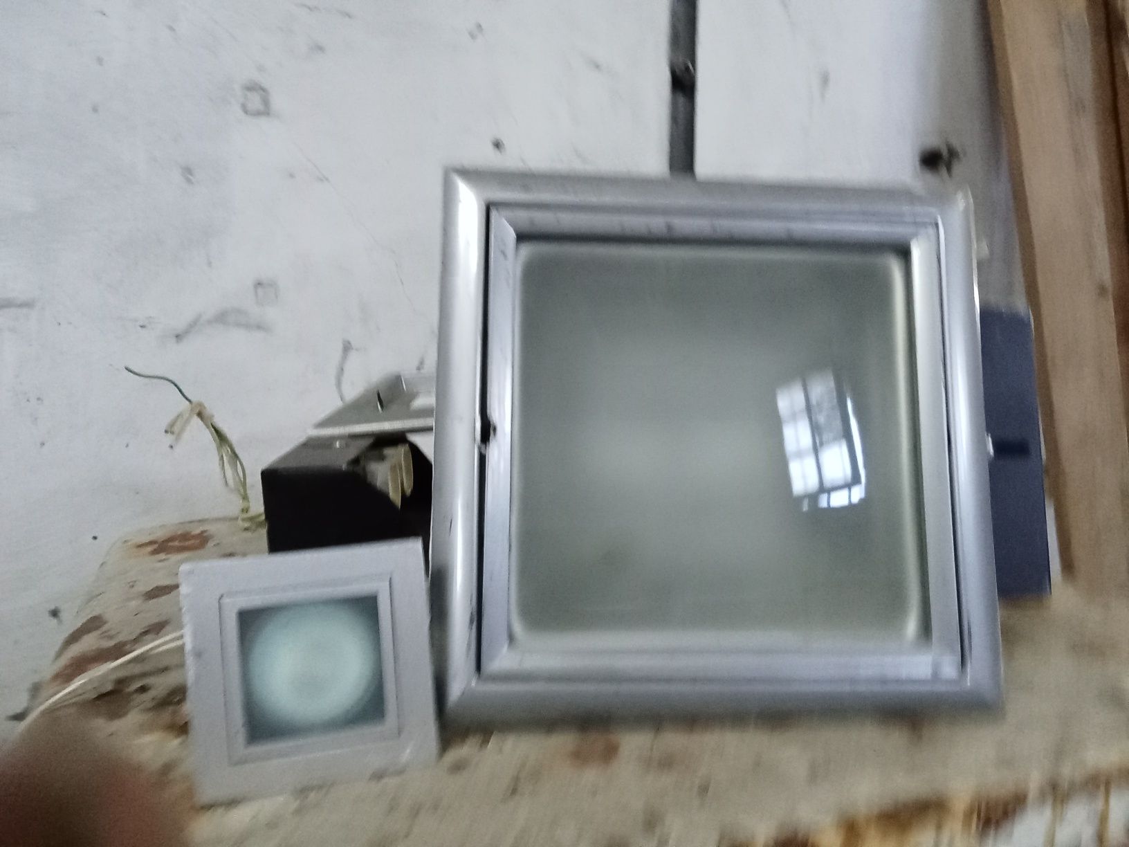 Vendo projetores de tecto