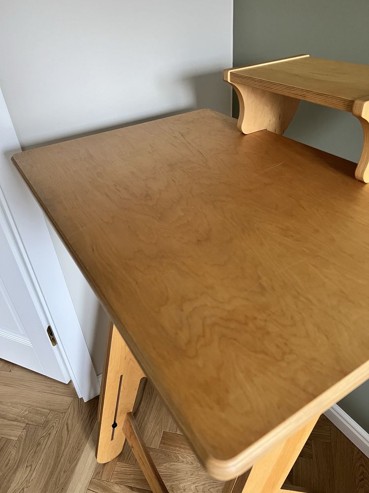 Drewniane biurko do pracy stojącej 80cm