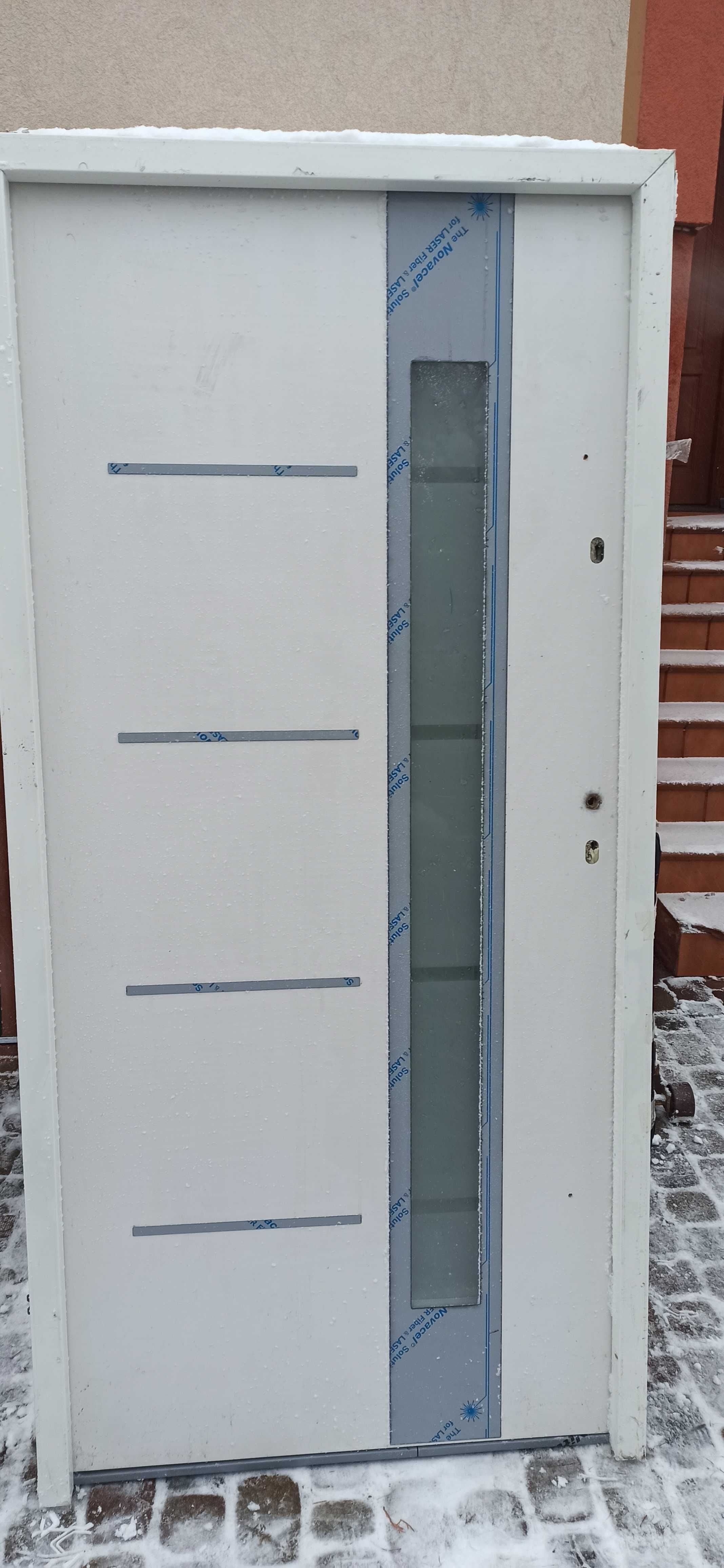 Nowe Drzwi zewnętrzne lewe 90-tki 207x100 55mm. metalowe ocieplane