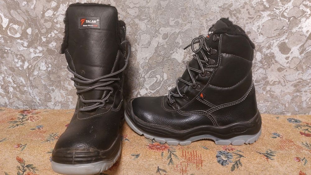 Продам чоловічі берці