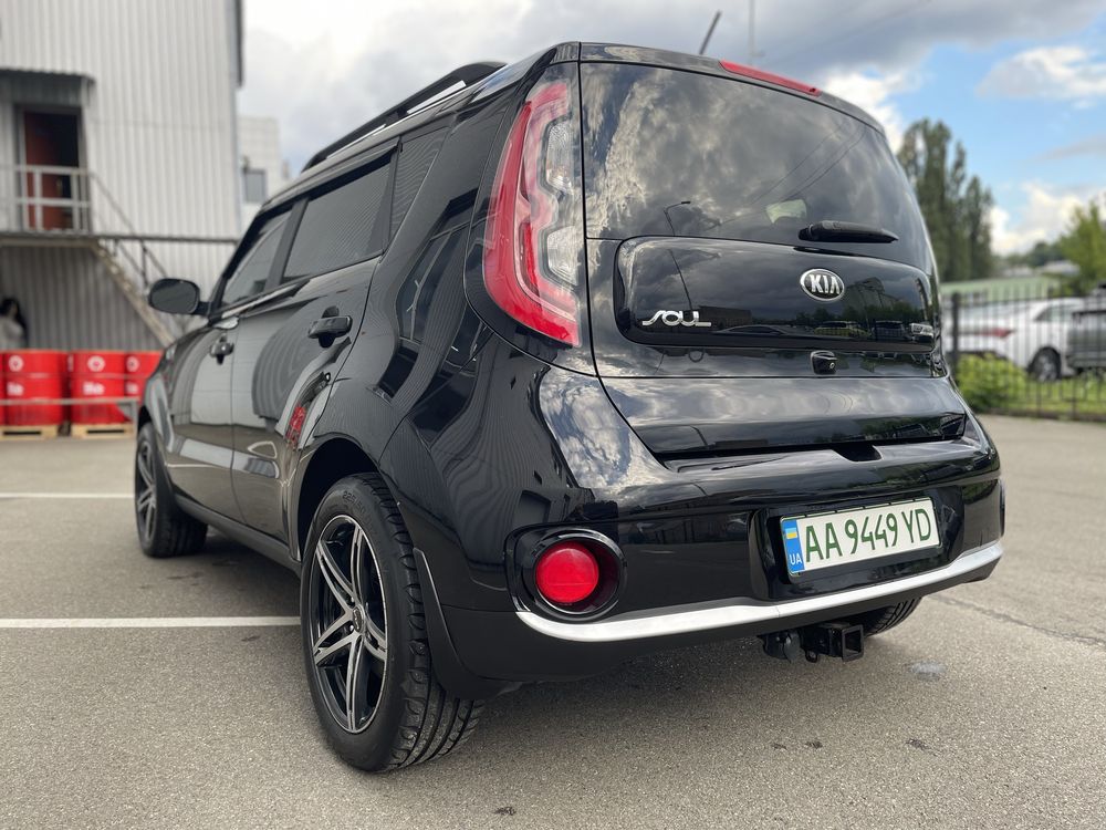 KIA SOUL EV  2017 року