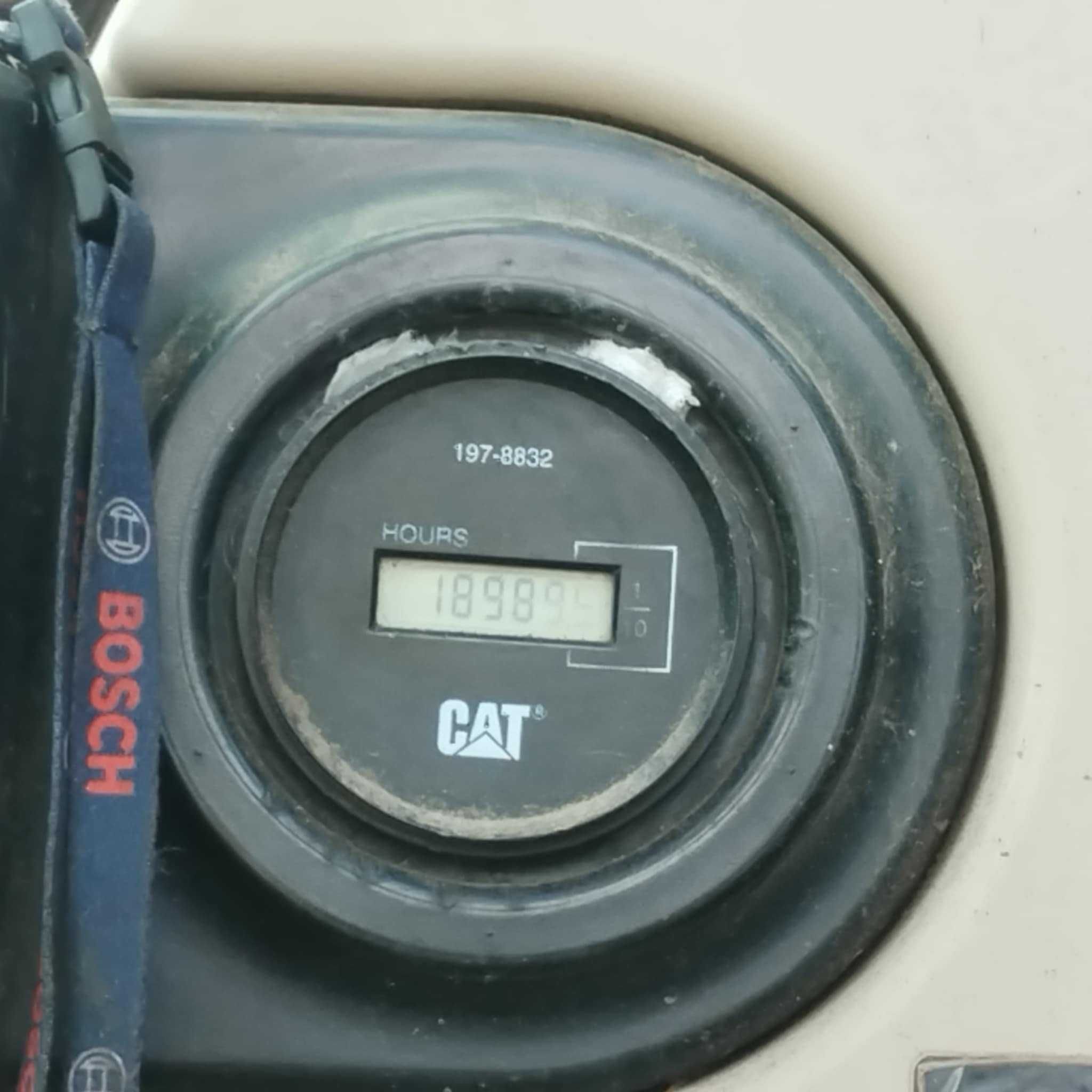 Sprzedam koparkę kołową CATM316C