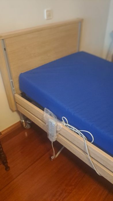 Cama articulada Lamalit Medicinal/Hospitalar novo