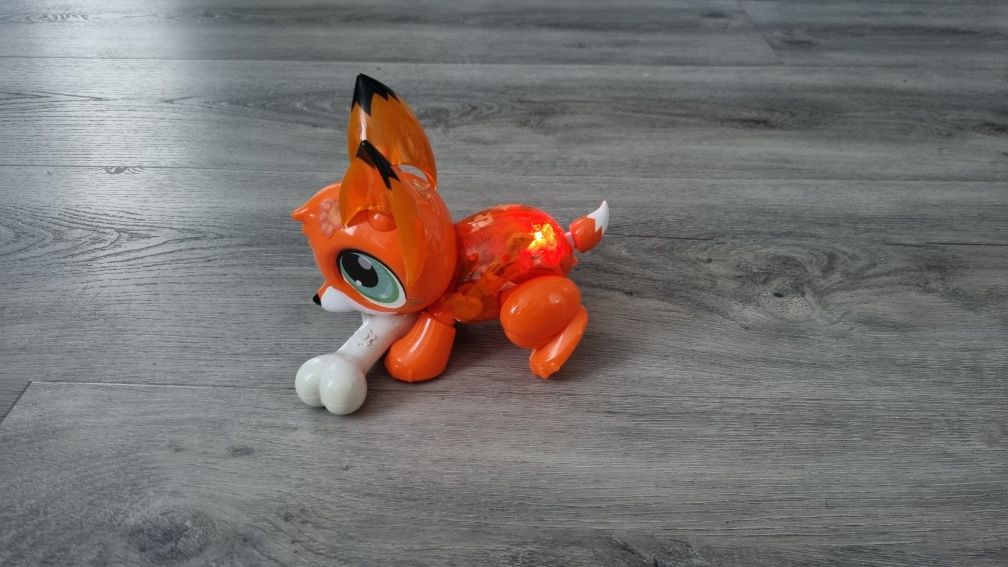 Build a bot Złóż robota Lis Tm Toys

Robot interaktywny